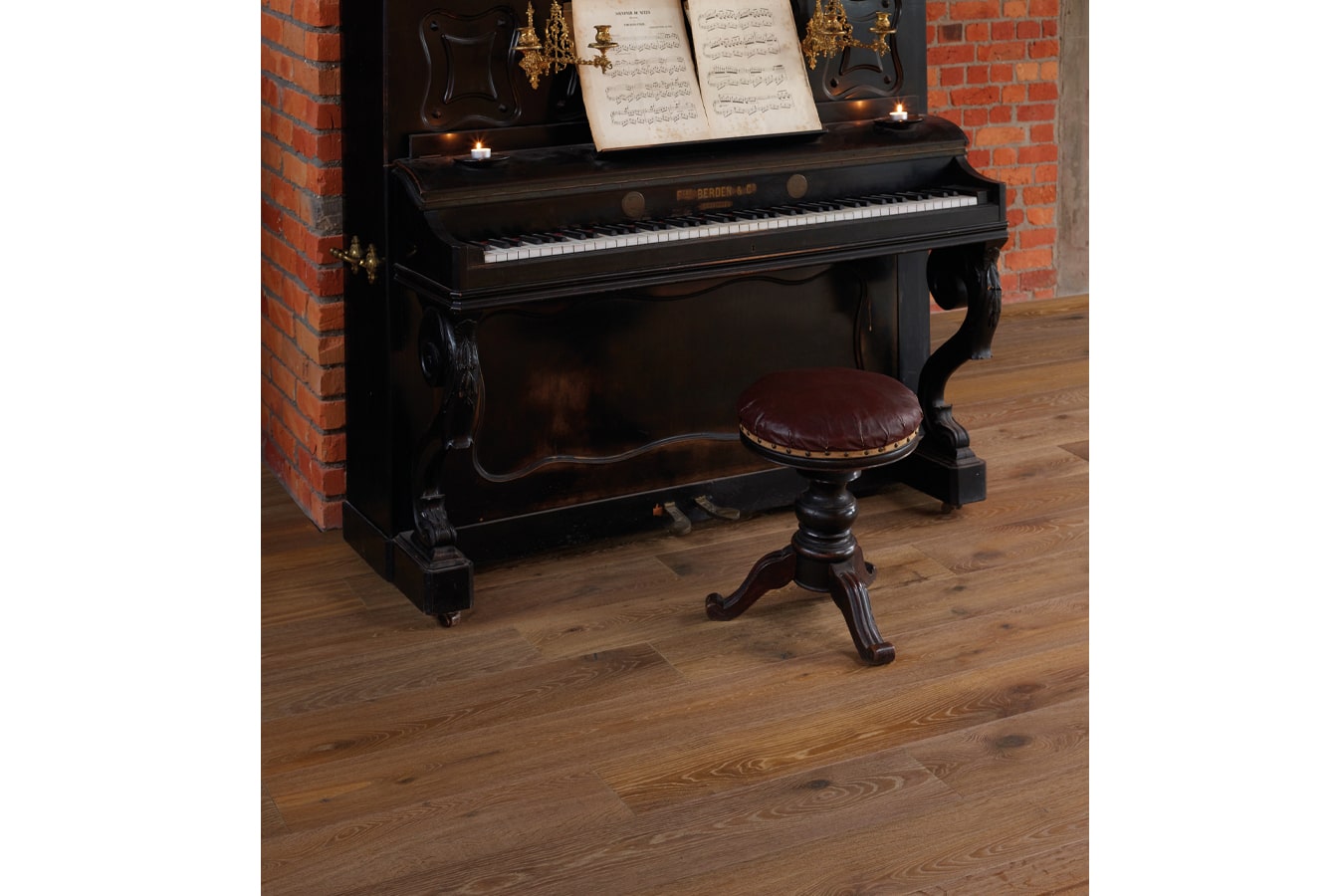 Imagen de una instalación que incorpora parquet WINco Malbec