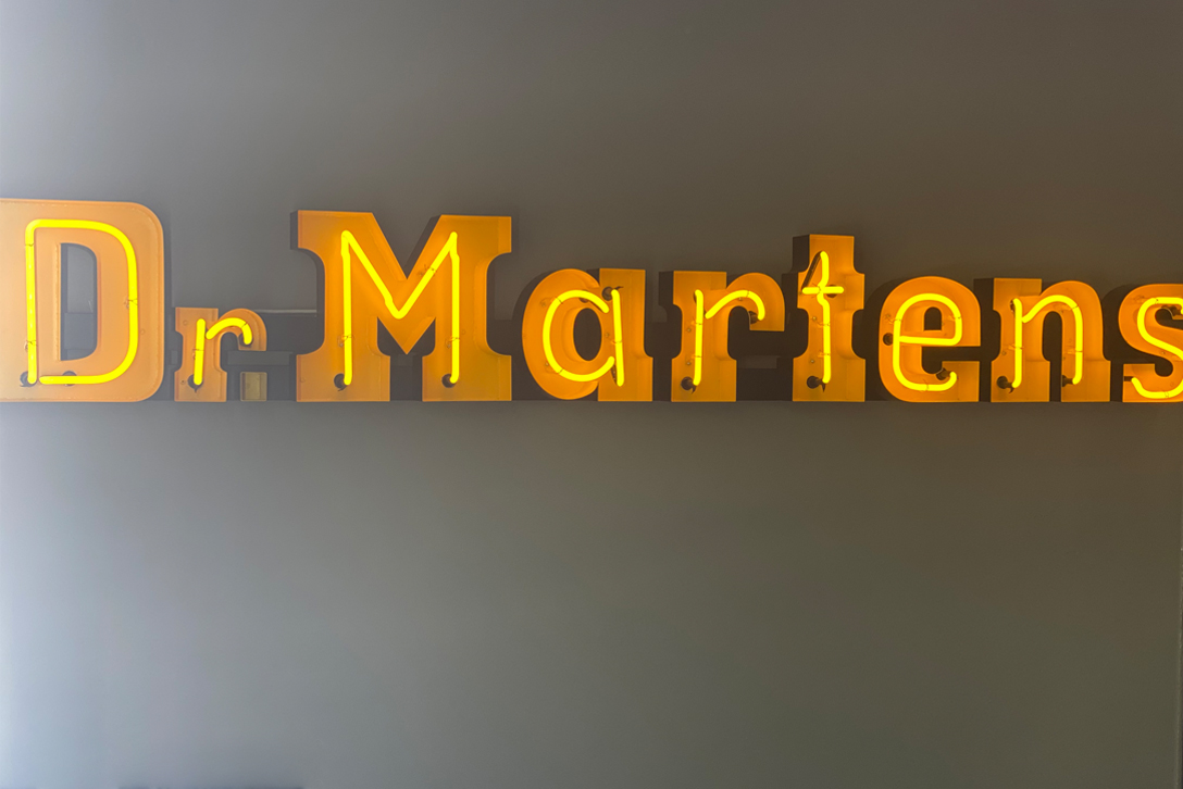 Logotipo de la marca Dr. Martens