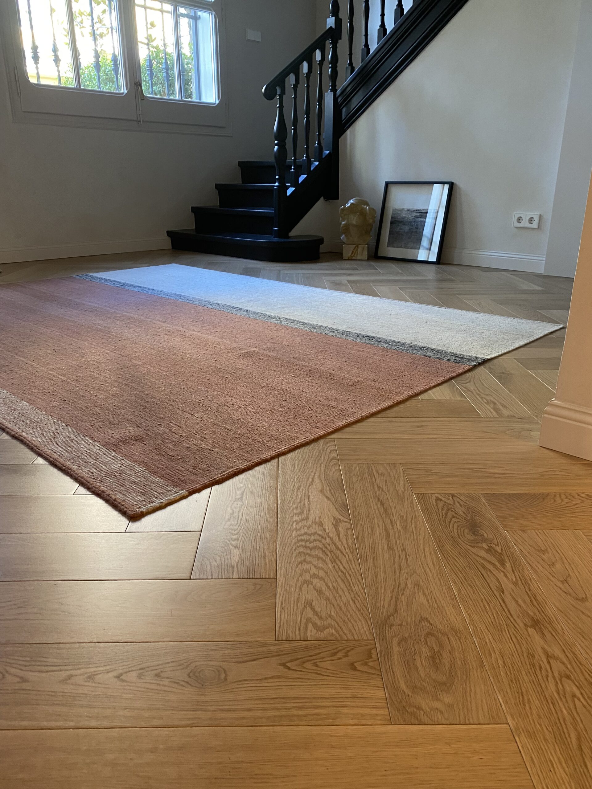Interior de vivienda en la Bonanova con parquet WINco en espiga Salty 120x600 mm Select. Interior de vivienda en la Bonanova con parquet WINco en espiga Salty 120x600 mm Select.