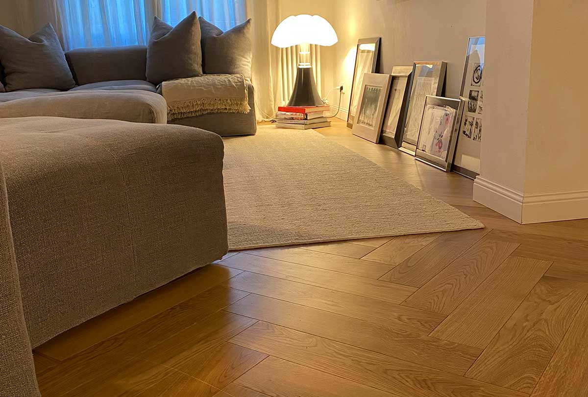 Parquet WINco en espiga Salty 120x600 mm Select en salón señorial de la Bonanova Parquet WINco en espiga Salty 120x600 mm Select en salón señorial de la Bonanova